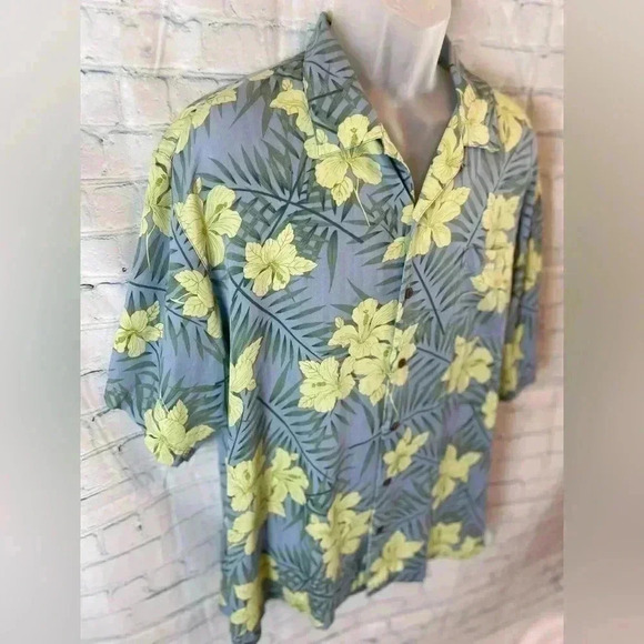 Tommy Bahama 100% Silk Tropical Flowers Button Up Hawaiian Shirt size XL banana - Picture 5 of 15